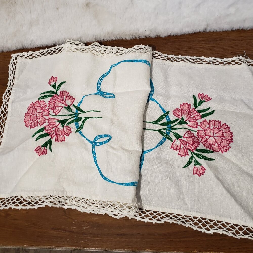 Vintage Cream Ivory Table Runner Mat Decor Embroidered Floral Lace